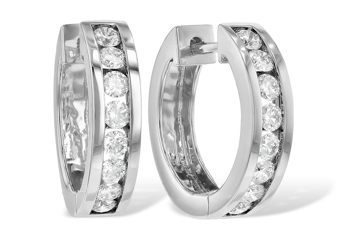 B195-03558: EARRINGS 1 CT TW