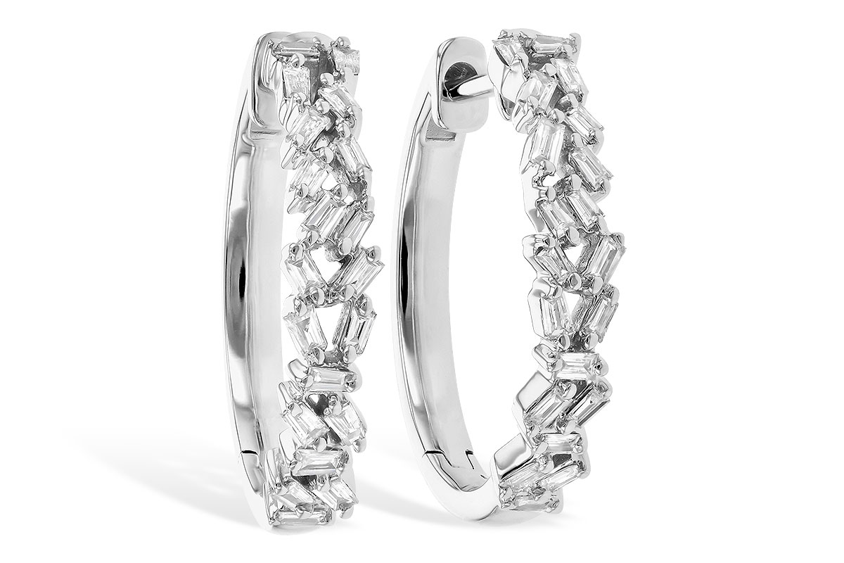 B282-30885: EARR .26 TW BAGUETTES