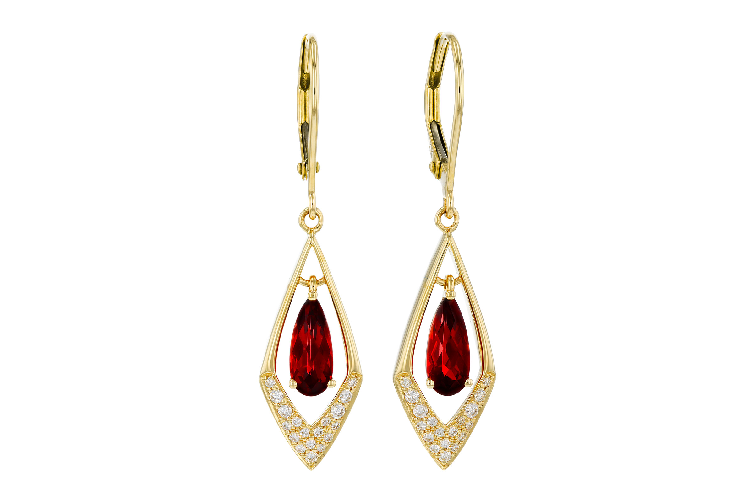 D285-02657: EARR 1.13 TW GARNET 1.28 TGW