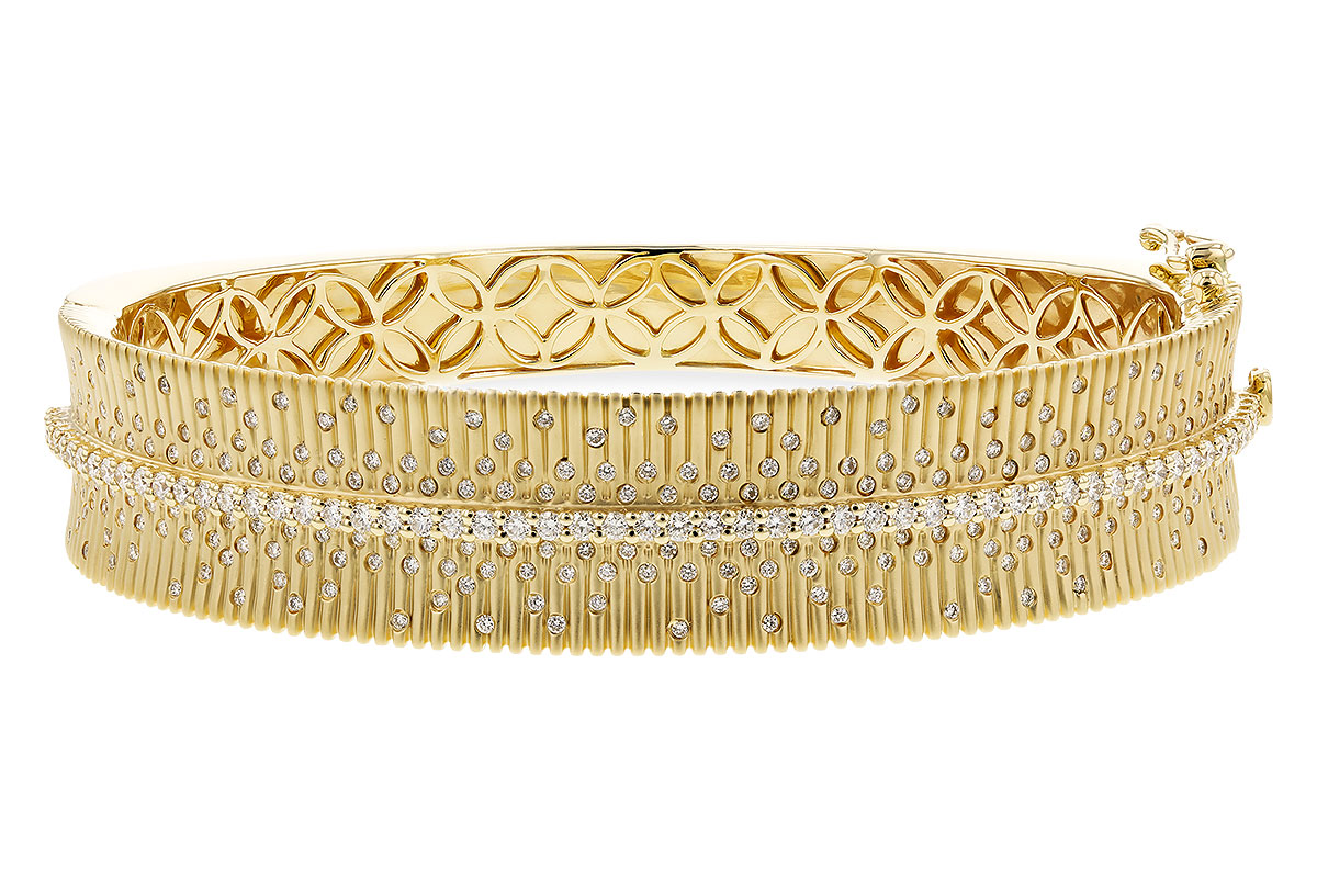 K194-09966: BANGLE BRACELET 1.94 TW (63X54MM)