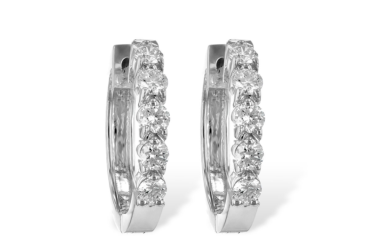 M195-03557: EARRINGS .50 TW